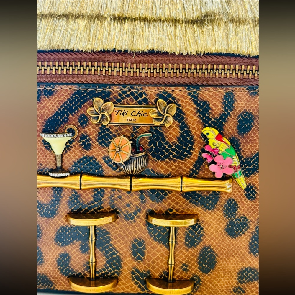 Meet Her at the 🦜Tiki Bar🍹Bag - Picture 4 of 11